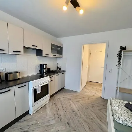 Apartment Modernes 3 Fuer Monteure Mit Parkplatz In Lampertheim *