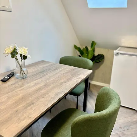 Modernes 3 Fuer Monteure Mit Parkplatz In Lampertheim Niederdorla