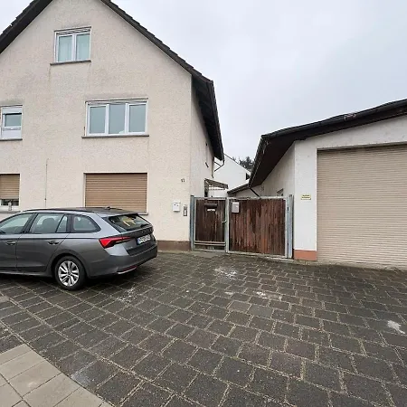 Modernes 3 Fuer Monteure Mit Parkplatz In Lampertheim Apartment Niederdorla