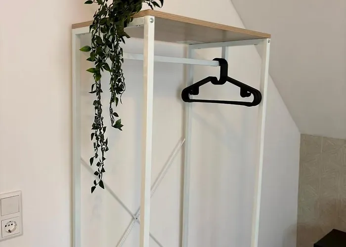 Apartment Modernes 3 Fuer Monteure Mit Parkplatz In Lampertheim Niederdorla